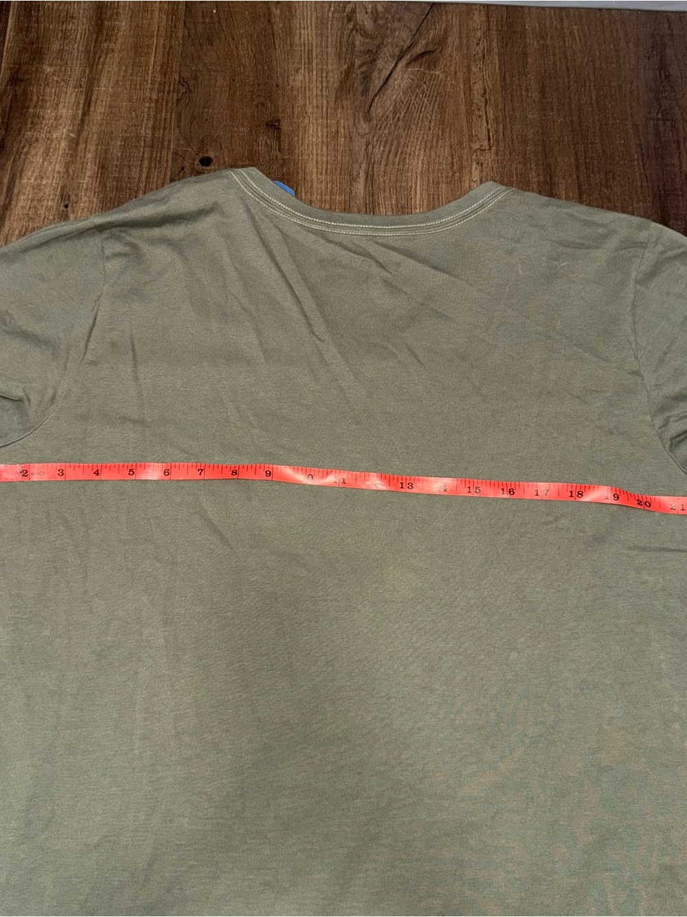 NWT Life Is Good Winnie the Pooh & Dogs Olive Green V-Neck Tee - XL - Picture 7 of 8